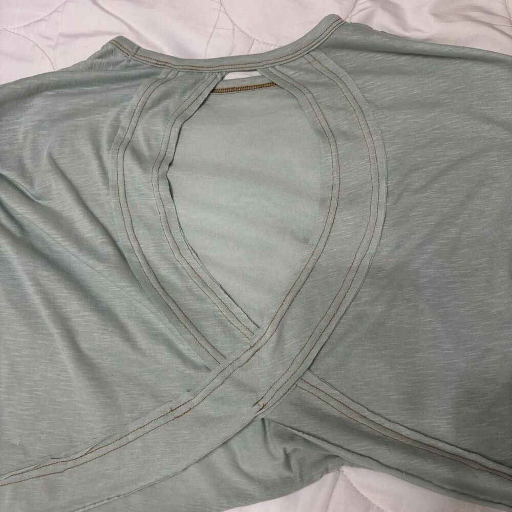 AMAZON FP Inspired Activewear Lightweight Medium Women's Blue Green T-Shirt